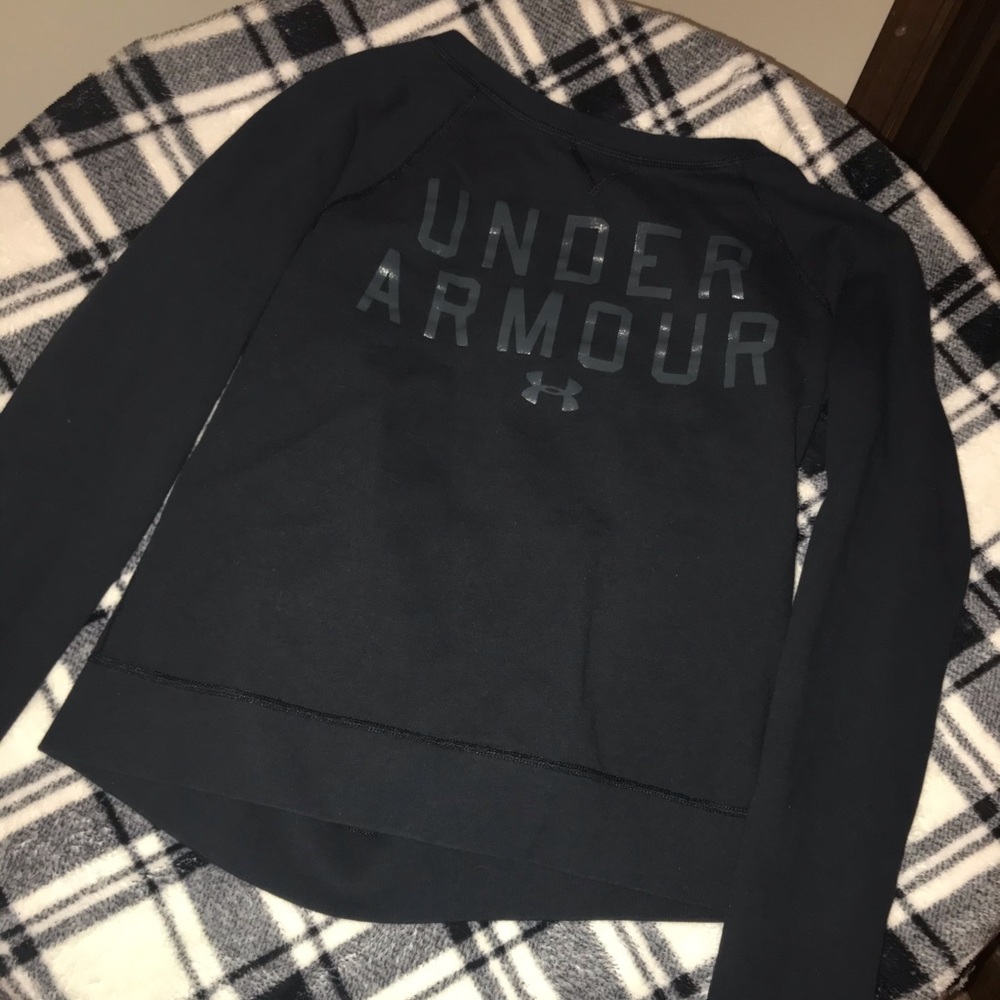 Black under armour shirt!